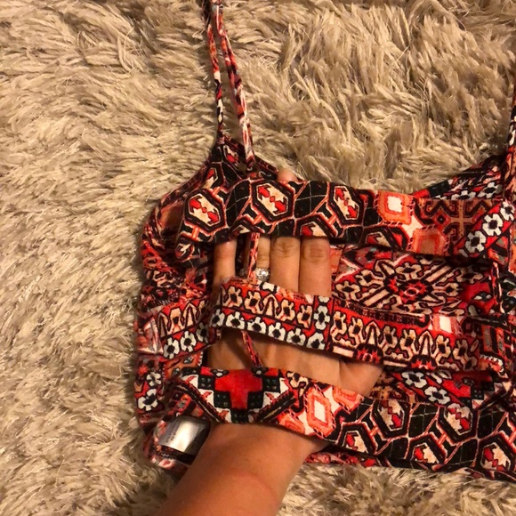 BKE Aztec print crop top 🧡🧡🧡 - Picture 4 of 5